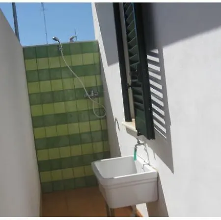 Smeraldo A Due Passi Dal Mare Apartment